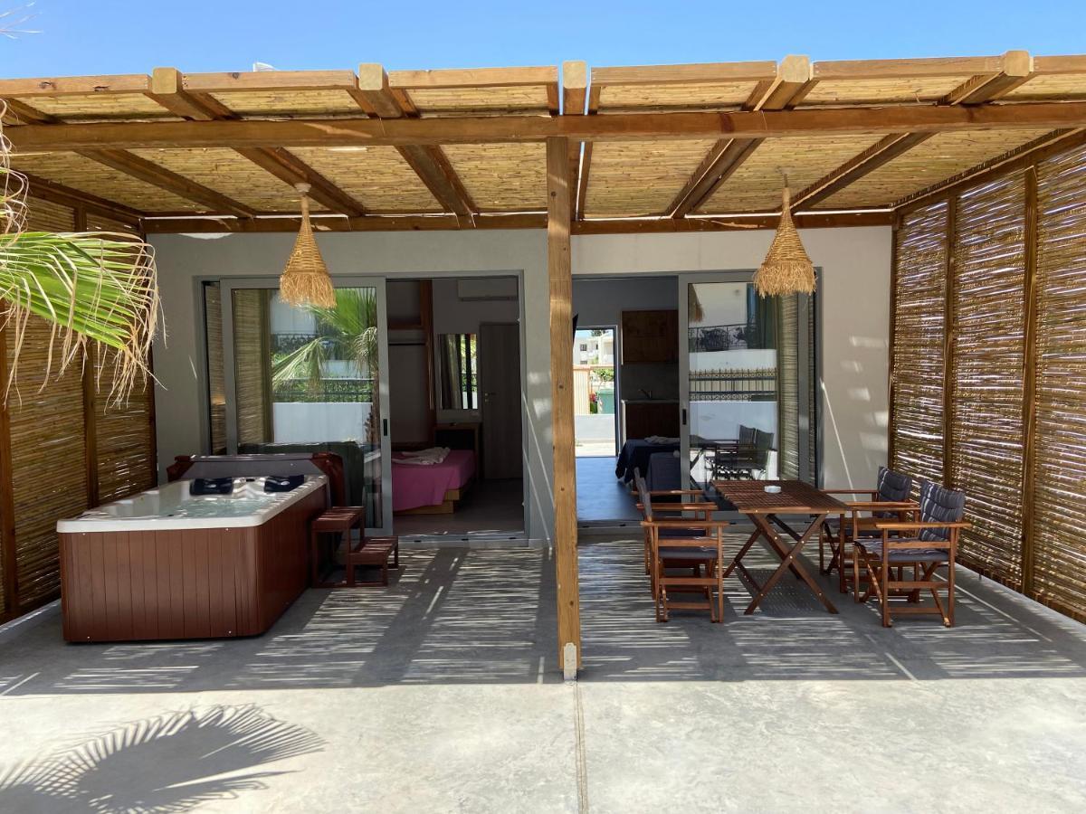Blue Aegean Hotel & Suites Gouves Exterior photo